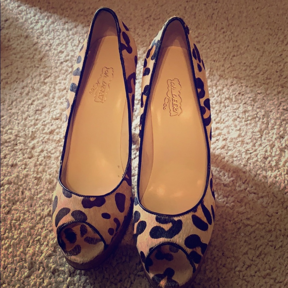 Animal print open toe heels *NEW•